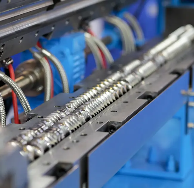 ഇരട്ട-സ്ക്രൂ ഫോം ഗ്രാനുലേറ്ററിൻ്റെ പ്രവർത്തന പ്രക്രിയയും പ്രവർത്തന മുൻകരുതലുകളും